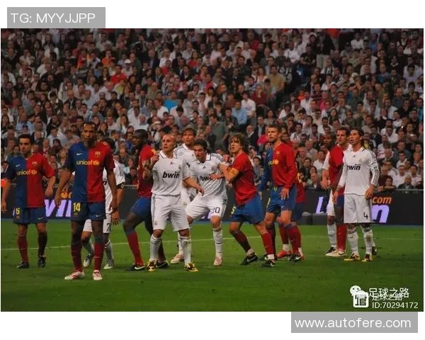 成都足球队快攻战术解析与战绩提升的深度探讨 成都足球队快攻战术解析与战绩提升的深度探讨