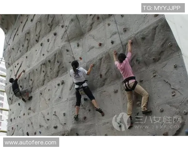 武汉攀岩队的崛起与挑战极限运动嘉年华的精彩历程 武汉攀岩队的崛起与挑战极限运动嘉年华的精彩历程